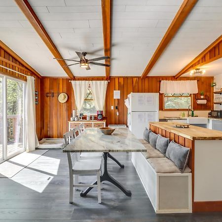 Lakefront Poconos Vacation Rental With Swim Dock! Long Pond Εξωτερικό φωτογραφία