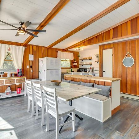 Lakefront Poconos Vacation Rental With Swim Dock! Long Pond Εξωτερικό φωτογραφία