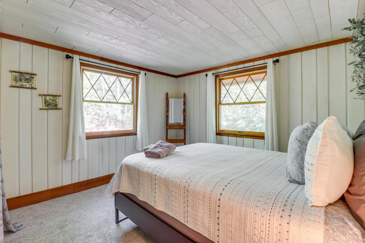 Lakefront Poconos Vacation Rental With Swim Dock! Long Pond Εξωτερικό φωτογραφία